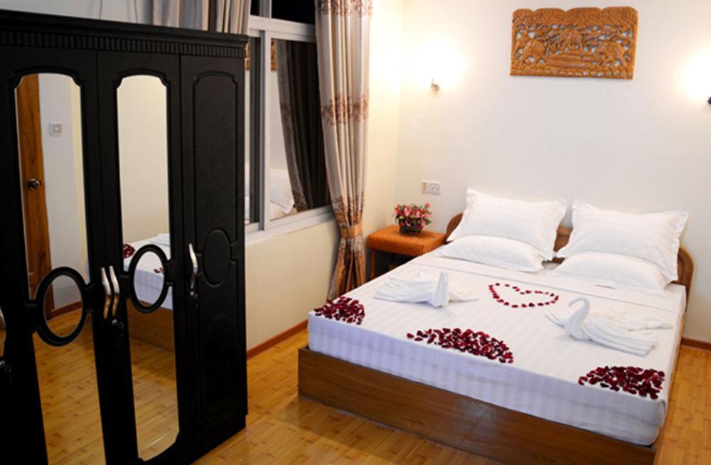 Golden Dream Hotel Мандалей Екстериор снимка